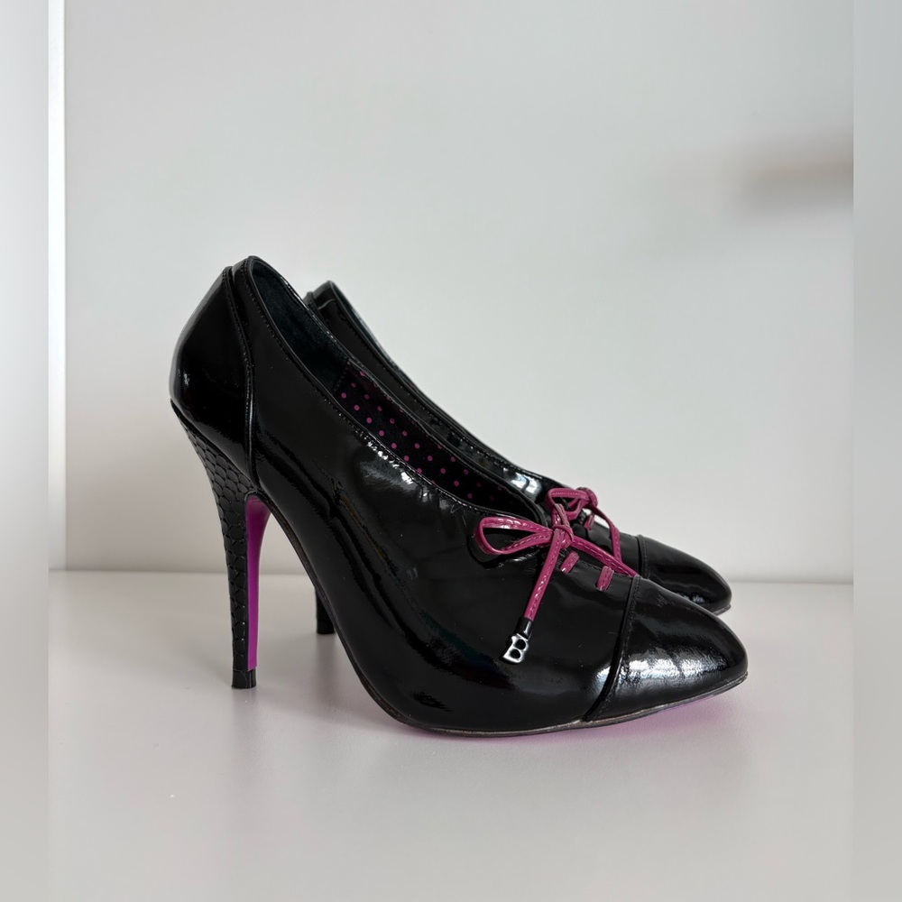 Betsey Johnson Black and Pink Heels